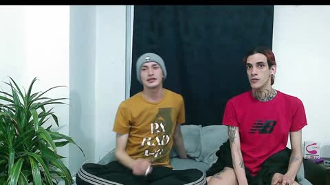 Snapshot of vamp_noah chatting on 01-04-25, 01:31 Vamp Noah and Dan online show from 01-04-25, 01:31