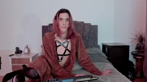 Snapshot of vamp_noah chatting on 03-06-25, 12:41 Vamp Noah and Dan online show from 03-06-25, 12:41