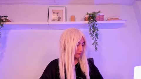 vamp  online show from 10-23-25, 08:51