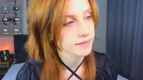 Snapshot of vampi_queen chatting on 06-27-26, 08:36 Vampi online show from 06-27-26, 08:36
