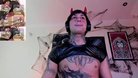 david guzman i model independenthelp me with a thumbs up online show from 10-22-25, 02:56