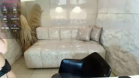 Snapshot of vampkitty_r chatting on 04-29-26, 01:37 vampkitty_r online show from 04-29-26, 01:37