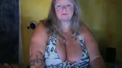 vampwoman online show from 05-21-26, 06:42