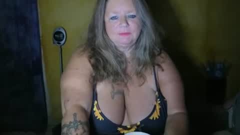 Snapshot of vampwoman chatting on 07-13-26, 04:26 vampwoman online show from 07-13-26, 04:26