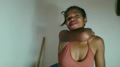 Snapshot of vanafiry chatting on 05-06-26, 06:30 vanafiry online show from 05-06-26, 06:30