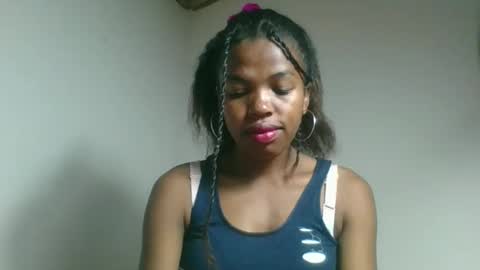 Snapshot of vanafiry chatting on 05-18-26, 05:24 vanafiry online show from 05-18-26, 05:24