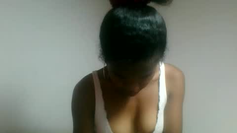 Snapshot of vanafiry chatting on 05-22-26, 06:31 vanafiry online show from 05-22-26, 06:31
