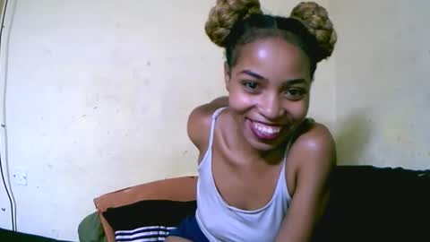 Snapshot of vanah344375 chatting on 09-23-25, 10:02 vanah344375 online show from 09-23-25, 10:02