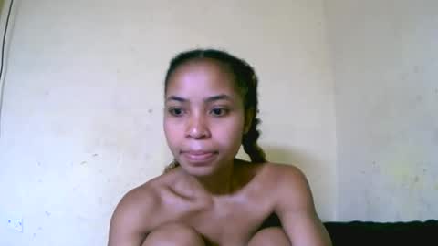Snapshot of vanah344375 chatting on 10-01-25, 01:50 vanah344375 online show from 10-01-25, 01:50