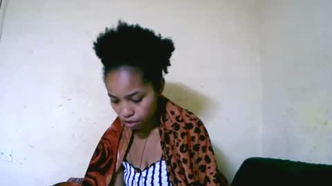 Snapshot of vanah344375 chatting on 10-06-25, 05:43 vanah344375 online show from 10-06-25, 05:43