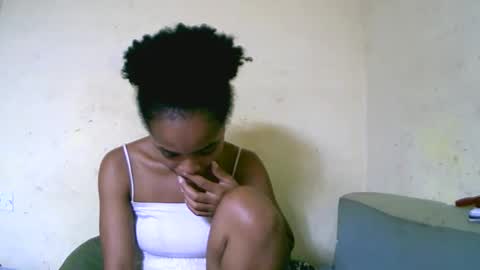 Snapshot of vanah344375 chatting on 10-08-25, 07:33 vanah344375 online show from 10-08-25, 07:33