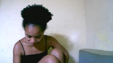 Snapshot of vanah344375 chatting on 10-09-25, 08:18 vanah344375 online show from 10-09-25, 08:18