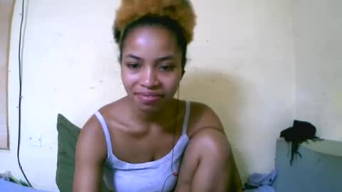 Snapshot of vanah344375 chatting on 10-11-25, 06:17 vanah344375 online show from 10-11-25, 06:17