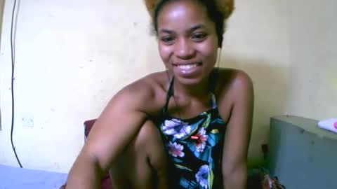 Snapshot of vanah344375 chatting on 10-17-25, 07:38 vanah344375 online show from 10-17-25, 07:38