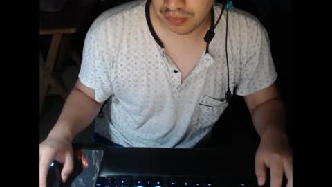 Snapshot of vancoserx111 chatting on 01-26-25, 12:33 vancoserx111 online show from 01-26-25, 12:33