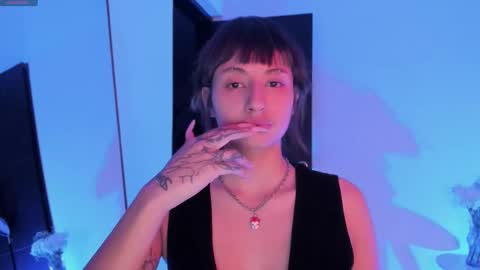 Snapshot of vandalovee chatting on 01-13-26, 10:42 Babi Alu online show from 01-13-26, 10:42