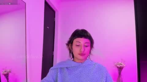 Snapshot of vandalovee chatting on 01-17-26, 07:57 Babi Alu online show from 01-17-26, 07:57