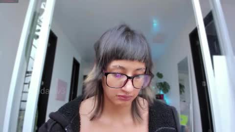 Snapshot of vandalovee chatting on 02-10-26, 11:14 Babi Alu online show from 02-10-26, 11:14