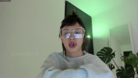 Snapshot of vandalovee chatting on 02-25-26, 05:33 Babi Alu online show from 02-25-26, 05:33