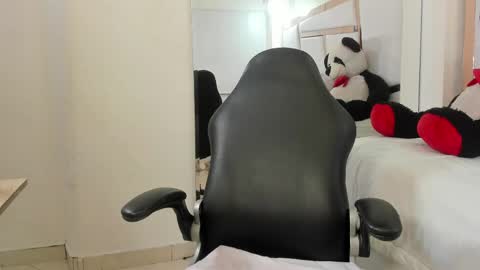 Snapshot of vanel_lope chatting on 05-15-26, 11:56 Vanel Lope online show from 05-15-26, 11:56