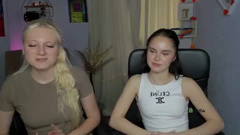 Snapshot of vanesa_lux chatting on 06-23-26, 08:23 Vanesa online show from 06-23-26, 08:23