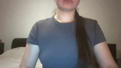 Snapshot of vanesajewel chatting on 03-07-25, 05:38 VanesaJewel online show from 03-07-25, 05:38