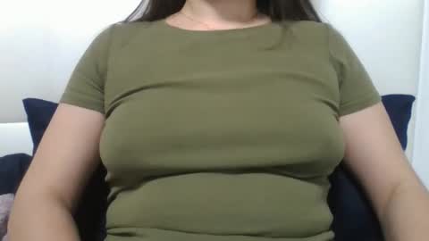 Snapshot of vanesajewel chatting on 11-03-25, 09:59 VanesaJewel online show from 11-03-25, 09:59