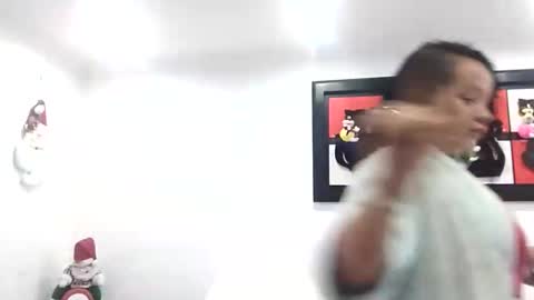 Snapshot of vanesam chatting on 12-15-25, 11:47 vanessa and samantha online show from 12-15-25, 11:47