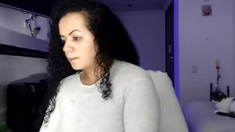 vanessa and samantha online show from 02-05-26, 09:03