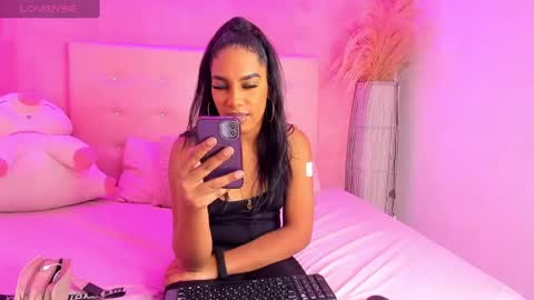 Snapshot of vaness_dior chatting on 01-14-25, 02:53 vaness_dior online show from 01-14-25, 02:53