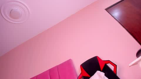 Snapshot of vaness_dior chatting on 02-07-25, 11:34 vaness_dior online show from 02-07-25, 11:34