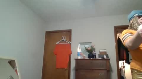 Snapshot of vanessa3211 chatting on 01-15-26, 07:02 greeneyebandit online show from 01-15-26, 07:02