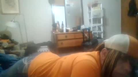 Snapshot of vanessa3211 chatting on 06-15-26, 06:26 greeneyebandit online show from 06-15-26, 06:26
