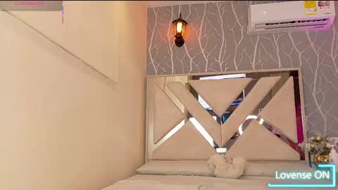    online show from 10-28-25, 12:19