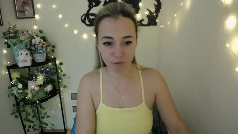 Snapshot of vanessa_joy_ chatting on 06-04-26, 09:48 Vanessa online show from 06-04-26, 09:48