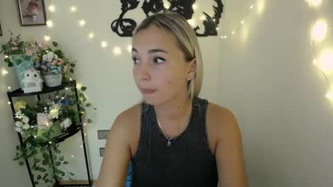 Snapshot of vanessa_joy_ chatting on 06-30-26, 07:42 Vanessa online show from 06-30-26, 07:42
