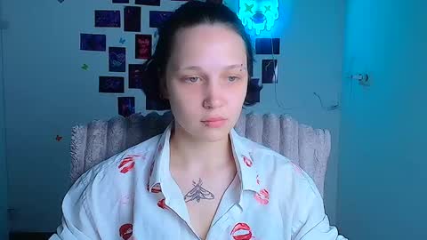 Snapshot of vanessa_lissme chatting on 05-18-26, 11:38 Vanessa online show from 05-18-26, 11:38
