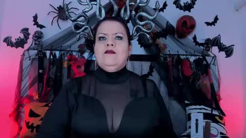 Vanessa online show from 10-28-25, 12:19