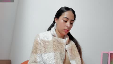 Snapshot of vanessaadol chatting on 01-04-25, 01:31 vanessaadol online show from 01-04-25, 01:31