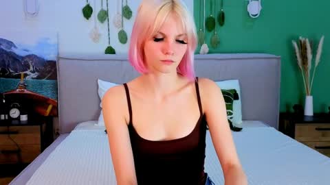 Snapshot of vanessaaustin chatting on 03-26-26, 03:39 Vanessa online show from 03-26-26, 03:39