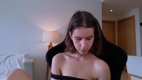 vanessa online show from 12-27-24, 05:42