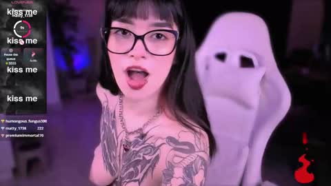 Vanessa  online show from 03-12-26, 04:18