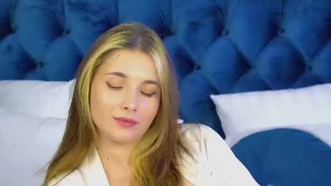 Vanessa online show from 06-10-26, 06:34