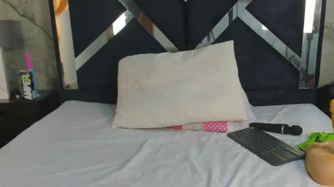 Snapshot of vanessahard_as chatting on 02-21-26, 08:10 Vanessa Hard online show from 02-21-26, 08:10