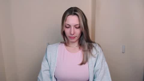 Vanessa online show from 04-15-26, 04:25