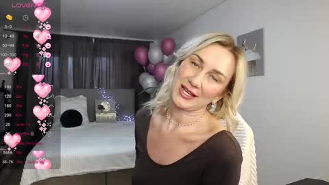 Snapshot of vanessakleiner chatting on 02-25-25, 01:28 Vanessa online show from 02-25-25, 01:28