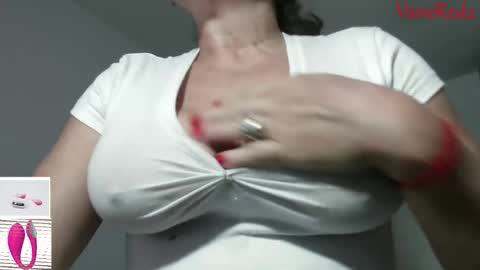 Vanesared2 online show from 03-06-26, 10:50