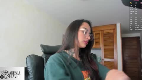 Vanessa online show from 09-10-25, 05:46