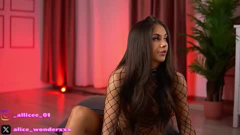 Vanessa Simon online show from 11-17-25, 06:30