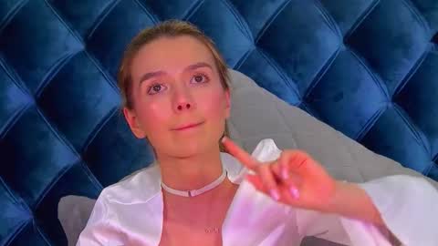 VanessaVienne online show from 03-08-26, 02:15